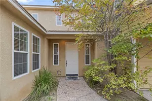 26821 Peppertree Dr, Valencia, CA 91381 - Photo 4