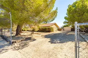 45050 43rd St, Lancaster, CA 93535 - Photo 6