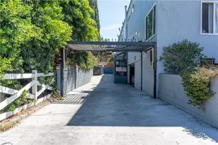 13061 Vanowen St, North Hollywood, CA 91605 - Photo 4