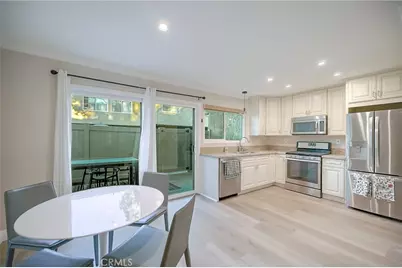 479 Serento Circle, Thousand Oaks, CA 91360 - Photo 14