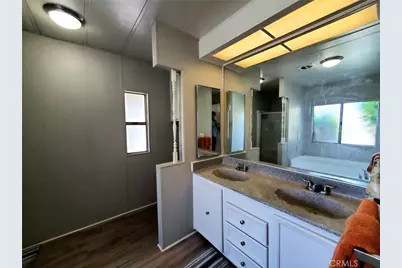 24303 Woolsey Canyon Road #5, Canoga Park, CA 91304 - Photo 22