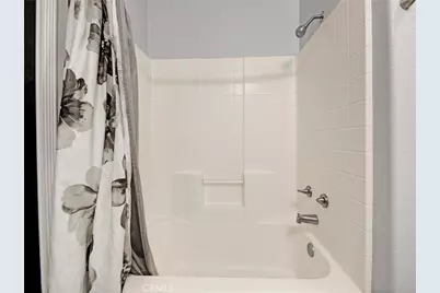 27626 Iris Place, Castaic, CA 91384 - Photo 24