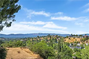 21727 Ulmus Dr, Woodland Hills, CA 91364 - Photo 4