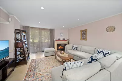 21930 Marylee Street #94, Woodland Hills, CA 91367 - Photo 4