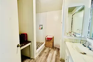 4401 Hughes Ln, Bakersfield, CA 93304 - Photo 38