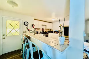 4401 Hughes Ln, Bakersfield, CA 93304 - Photo 12