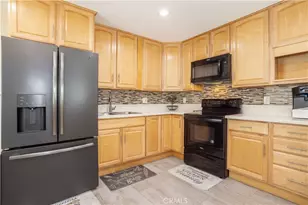 7306 Jumilla Ave, Winnetka, CA 91306 - Photo 32