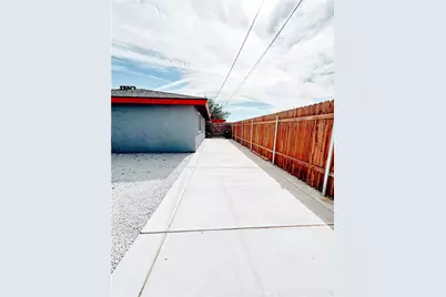 7851 Greenwood Avenue, California City, CA 93505 - Photo 28