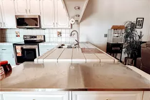 7851 Greenwood Ave, California City, CA 93505 - Photo 8