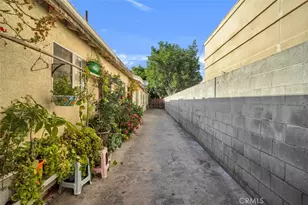 418 420 E 120th St, Los Angeles, CA 90061 - Photo 4