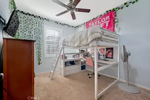 22104 Barrington Way, Saugus, CA 91350 - Photo 22