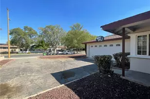 45035 18th St W, Lancaster, CA 93534 - Photo 4