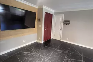 1154 S Barrington Ave, Los Angeles, CA 90049 - Photo 12