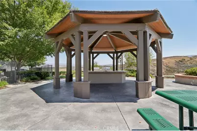 27220 Sterling Grove Lane, Canyon Country, CA 91387 - Photo 26