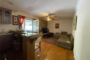 5323 Del Moreno Dr, Woodland Hills, CA 91364 - Photo 22