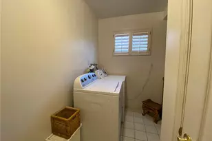 5323 Del Moreno Dr, Woodland Hills, CA 91364 - Photo 20