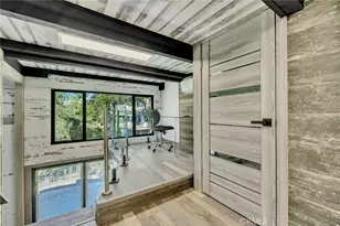 4256 Rosario Rd, Woodland Hills, CA 91364 - Photo 48