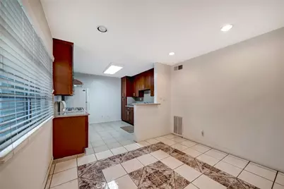 5315 Zelzah Avenue #6, Encino, CA 91316 - Photo 4