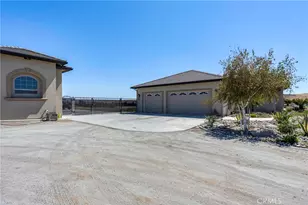 11035 Rio Mesa Dr, Bakersfield, CA 93308 - Photo 8