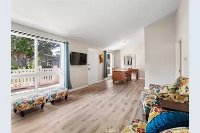 19126 Avenue Of The Oaks #C, Newhall, CA 91321 - Photo 4