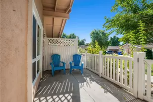 19126 Ave Of The Oaks, Newhall, CA 91321 - Photo 16