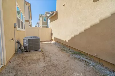 17047 Zion Dr., Canyon Country, CA 91387 - Photo 28