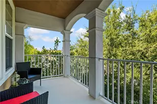 24014 Bridgeport Ln, Valencia, CA 91355 - Photo 4