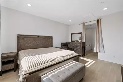 27579 Sanctuary Ct., Valencia, CA 91381 - Photo 12