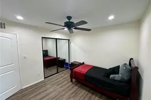 8601 International Ave, Canoga Park, CA 91304 - Photo 6