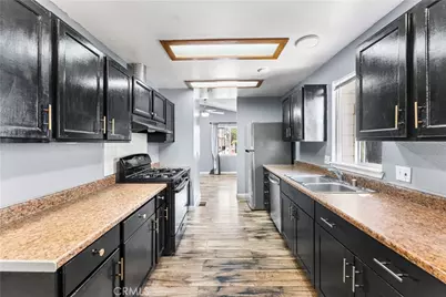 44117 Parkview Lane, Lancaster, CA 93535 - Photo 14