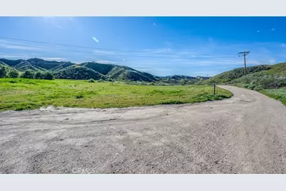 15000 Baker Canyon Road, Canyon Country, CA 91390 - Photo 16