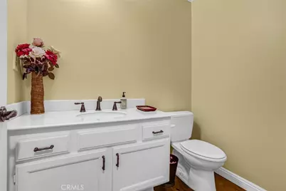 18242 Burbank Boulevard #8, Tarzana, CA 91356 - Photo 12
