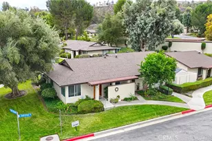 26360 Oakspur Dr, Newhall, CA 91321 - Photo 2