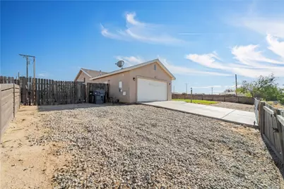 9212 S Loop Boulevard, California City, CA 93505 - Photo 32