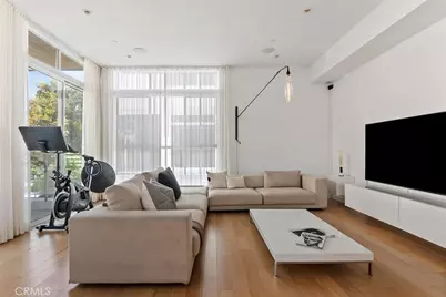 6736 W Hepburn Way, Los Angeles, CA 90038 - Photo 8