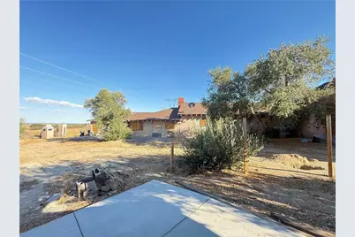 8539 W Avenue L, Lancaster, CA 93536 - Photo 12