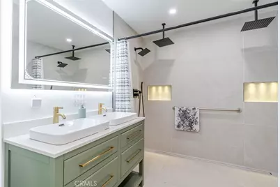 7459 Sylmar Avenue, Van Nuys, CA 91405 - Photo 20