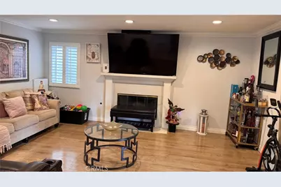 20656 Septo Street, Chatsworth, CA 91311 - Photo 2