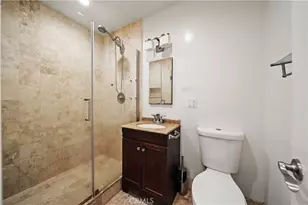 22020 Saticoy St, Canoga Park, CA 91303 - Photo 12