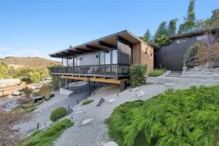 21090 Rios St, Woodland Hills, CA 91364 - Photo 46