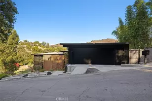 21090 Rios St, Woodland Hills, CA 91364 - Photo 52