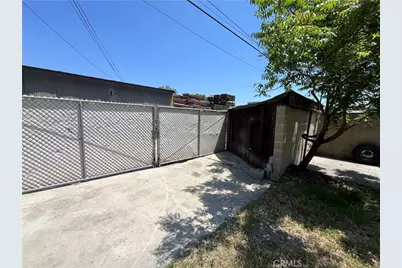 8942 Ilex, Los Angeles, CA 91352 - Photo 26