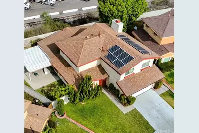 1677 W Bruin Street, Los Angeles, CA 90047 - Photo 2