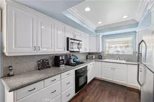 21900 Marylee, Woodland Hills, CA 91367 - Photo 4