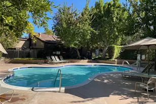 21900 Marylee, Woodland Hills, CA 91367 - Photo 22