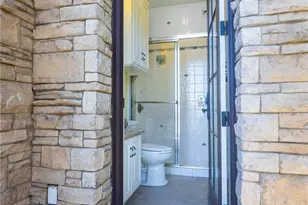 25532 Oak Meadow Dr, Valencia, CA 91381 - Photo 72