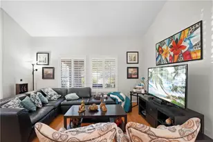 21929 Peppercorn Dr, Saugus, CA 91350 - Photo 8