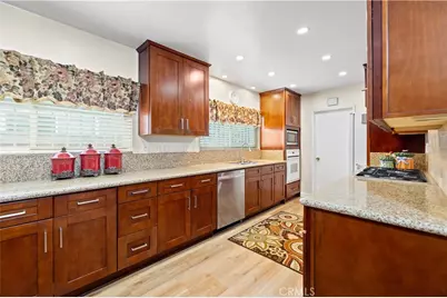 9224 9226 N Gothic Avenue, North Hills, CA 91343 - Photo 8