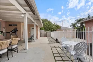 19122 Vanowen St, Reseda, CA 91335 - Photo 20