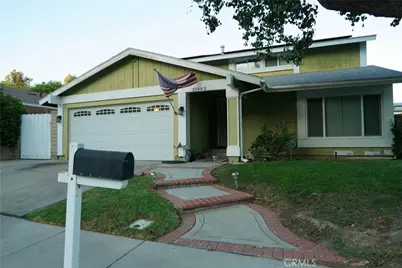 21983 Centurion, Saugus, CA 91350 - Photo 2